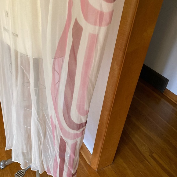 Sheer White and Pink Kaftan - Picture 5 of 15